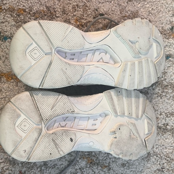 MLB “Boston” Chunky heel Gym Shoe Size 7 - Picture 6 of 10